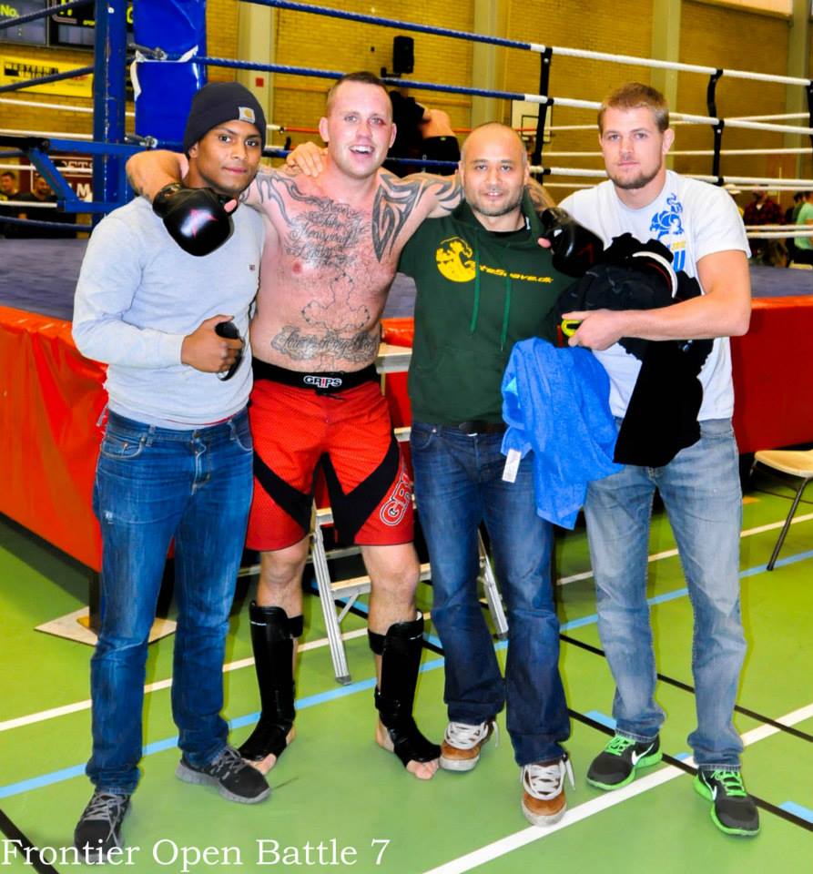 Team Arte Suave, Toby Nick , Shimon og Jeppe efter Nick kamp til Frontier Open Battle 7